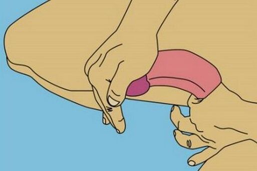 Beugen des Penis, um den Kopf zu vergrößern